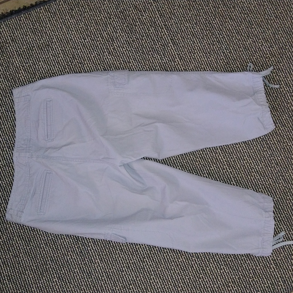 Cargo Capris - Picture 3 of 4
